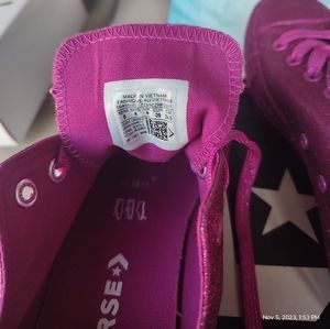 Woman's Converse sneakers